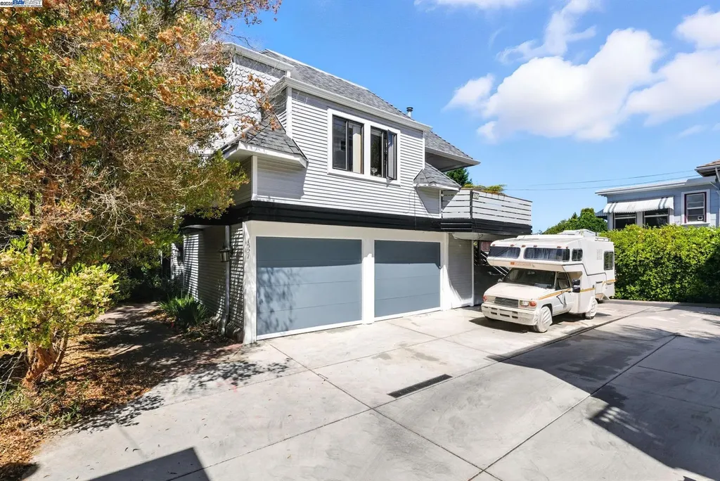 1523 Verdi Street Alameda CA 94501