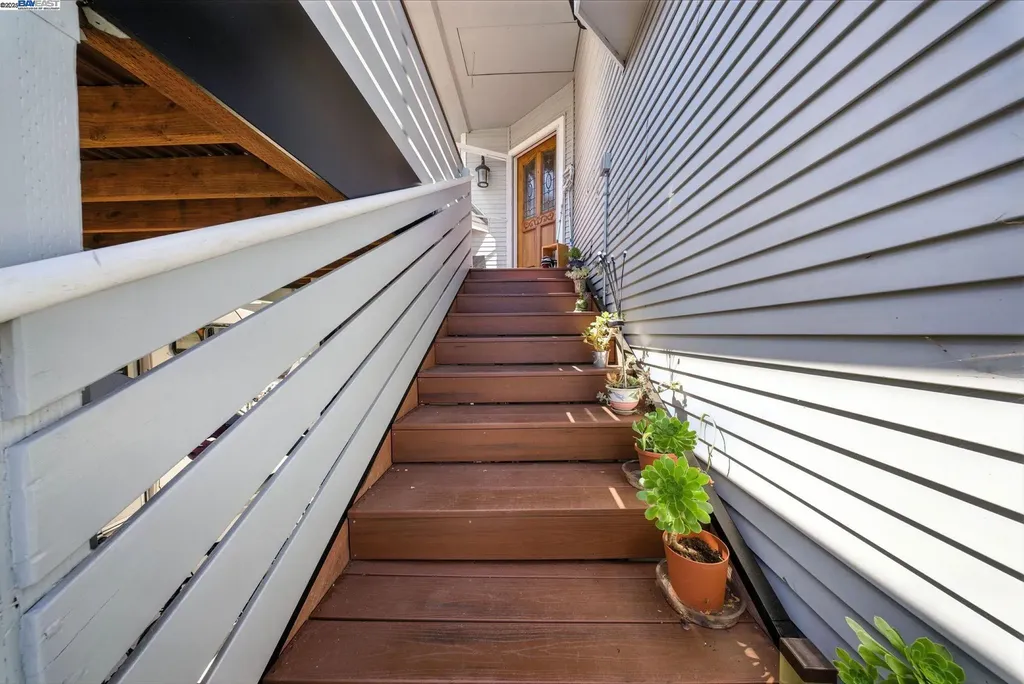 1523 Verdi Street Alameda CA 94501