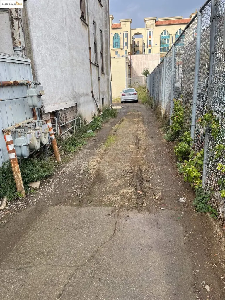 2509 Dwight Way Berkeley CA 94704