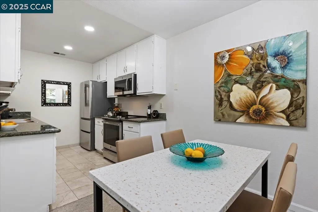 68 Emery Bay Drive Emeryville CA 94608