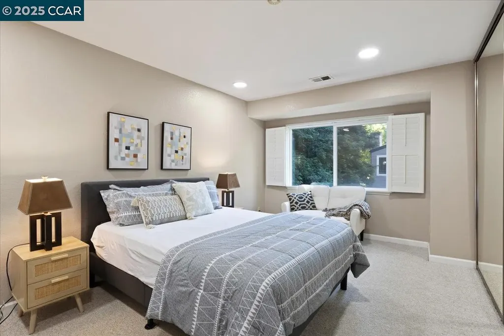 68 Emery Bay Drive Emeryville CA 94608
