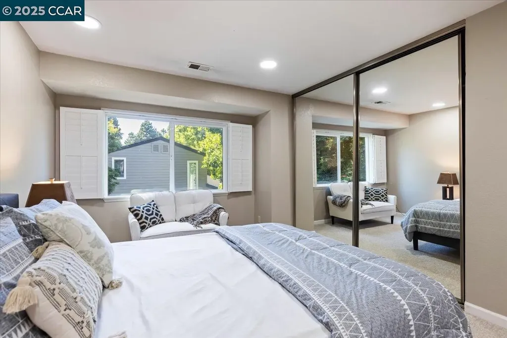 68 Emery Bay Drive Emeryville CA 94608