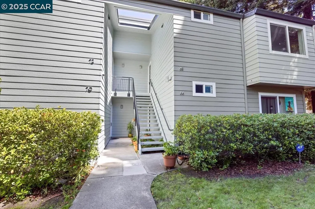 68 Emery Bay Drive Emeryville CA 94608