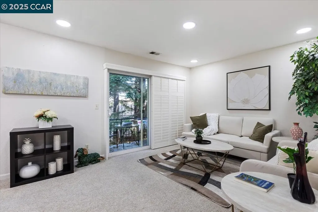 68 Emery Bay Drive Emeryville CA 94608