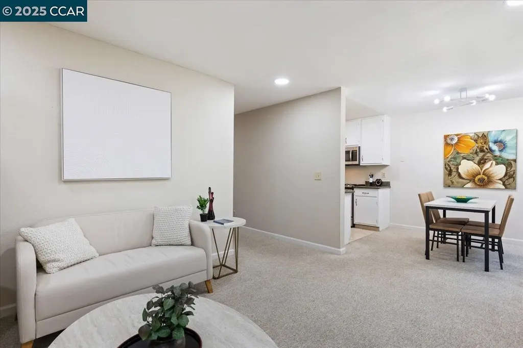 68 Emery Bay Drive Emeryville CA 94608