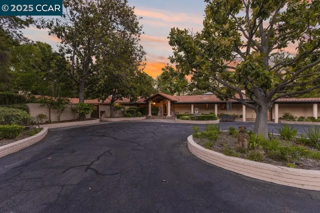 940 Reliez Station Lane Lafayette CA 94549