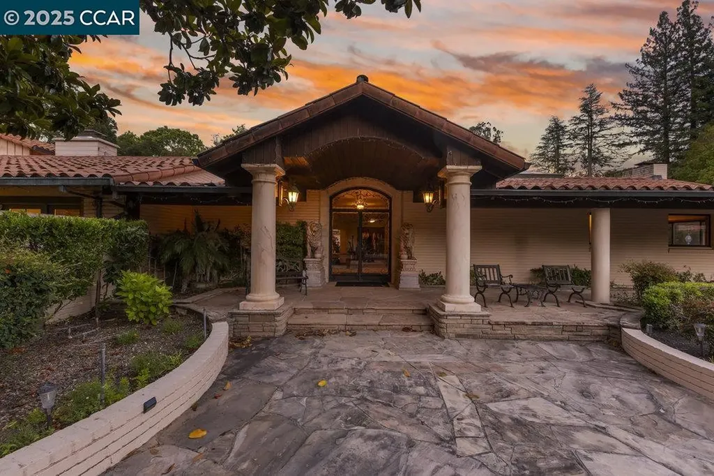 940 Reliez Station Lane Lafayette CA 94549