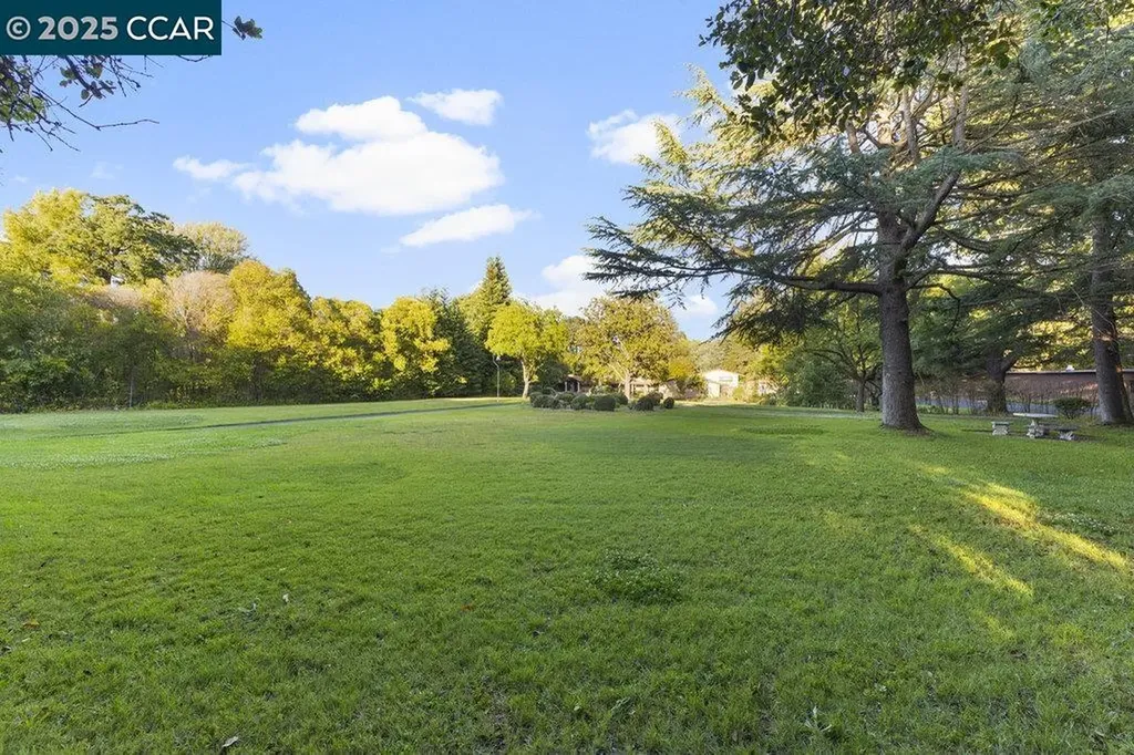 940 Reliez Station Lane Lafayette CA 94549