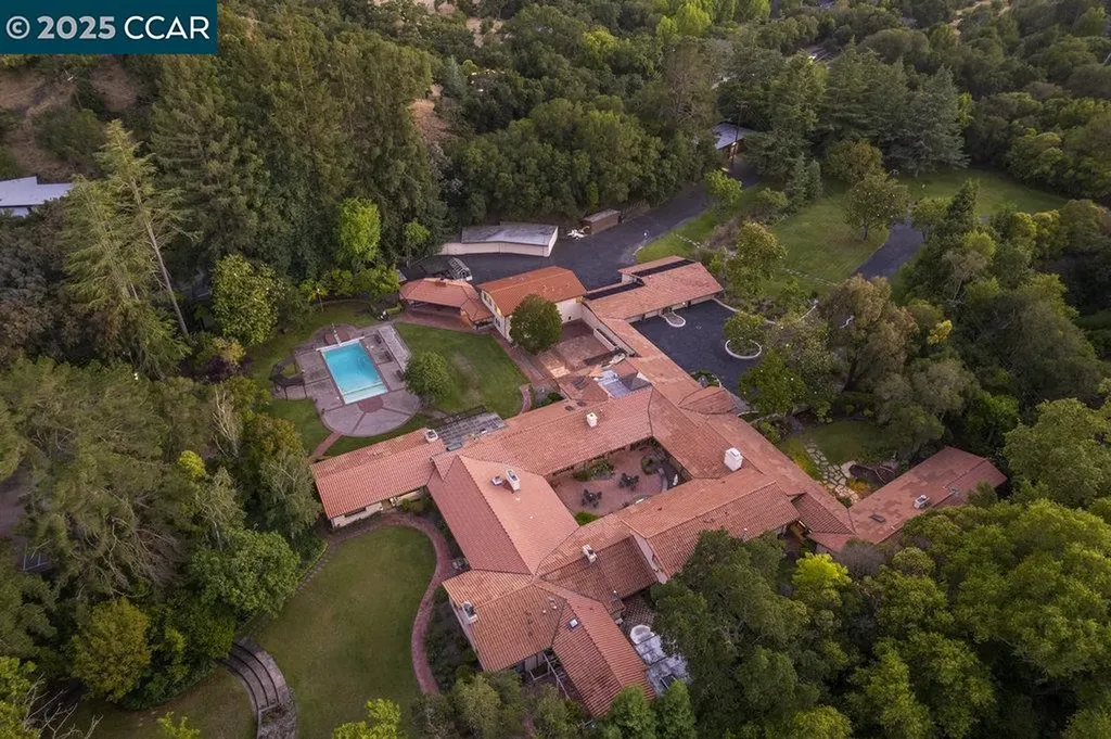 940 Reliez Station Lane Lafayette CA 94549