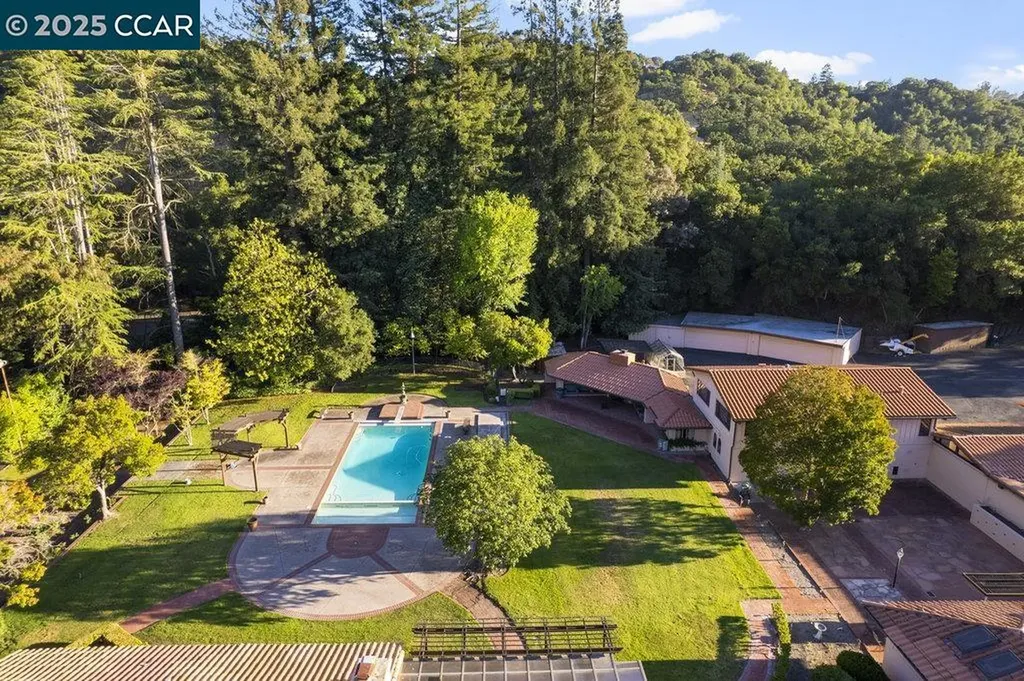 940 Reliez Station Lane Lafayette CA 94549