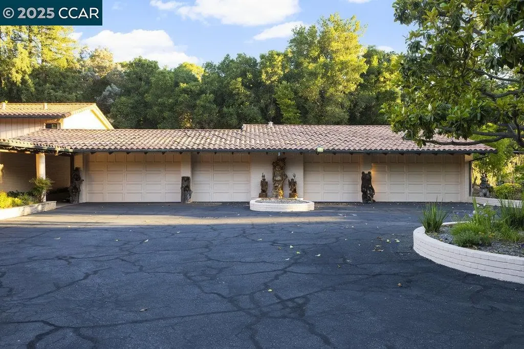 940 Reliez Station Lane Lafayette CA 94549