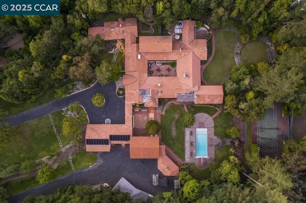 940 Reliez Station Lane Lafayette CA 94549