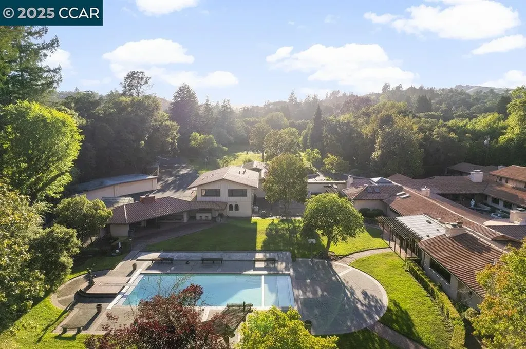 940 Reliez Station Lane Lafayette CA 94549