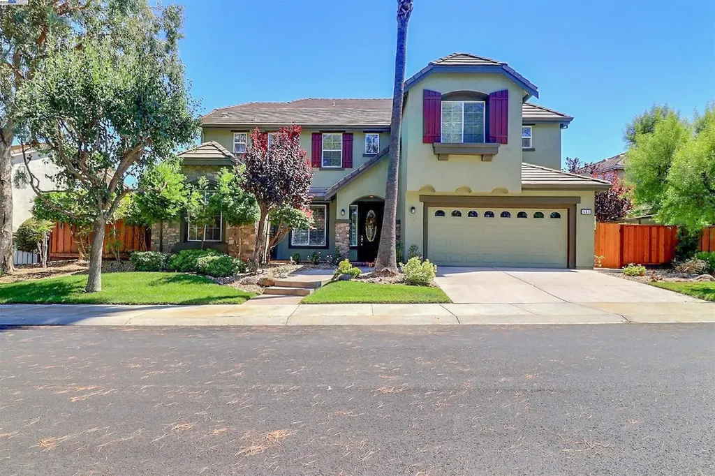 531 Half Moon Court Discovery Bay CA 94505