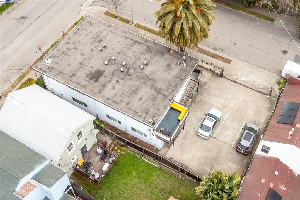 1745 Chase Street Oakland CA 94607
