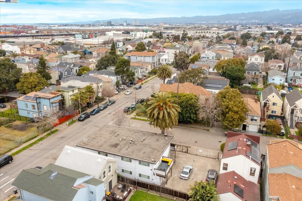 1745 Chase Street Oakland CA 94607