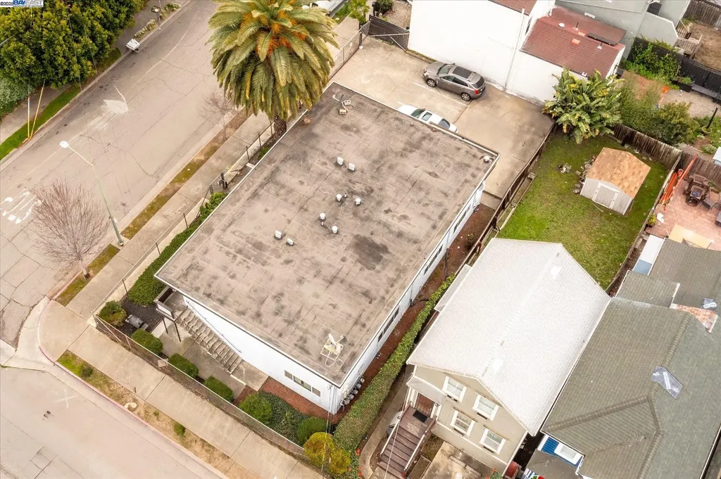 1745 Chase Street Oakland CA 94607