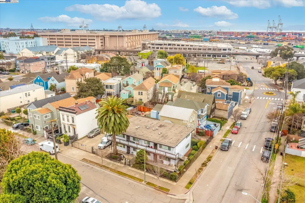 1745 Chase Street Oakland CA 94607