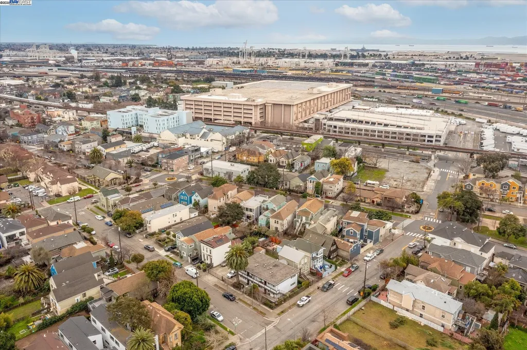 1745 Chase Street Oakland CA 94607
