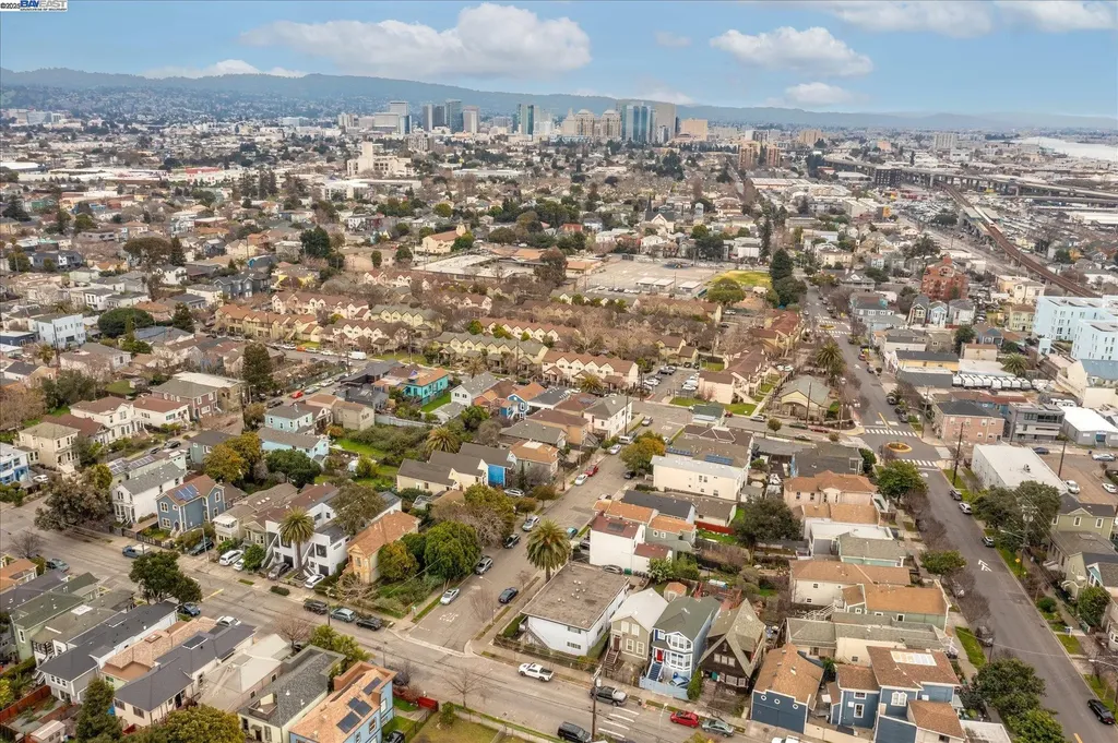 1745 Chase Street Oakland CA 94607