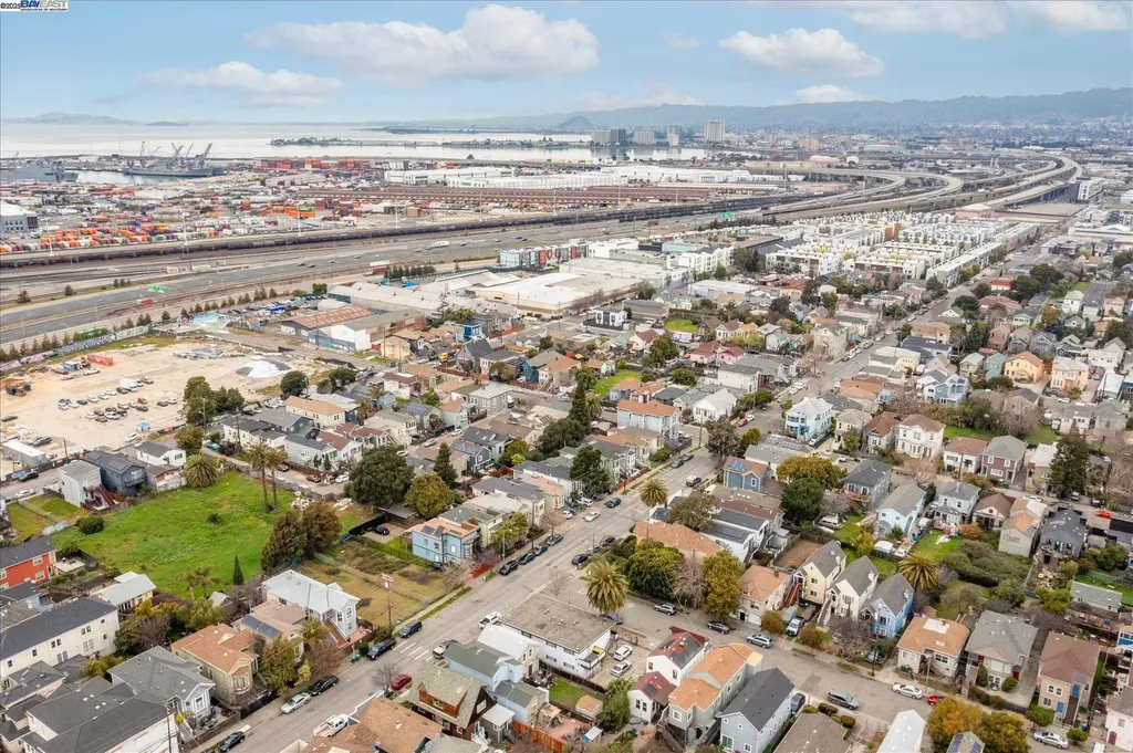 1745 Chase Street Oakland CA 94607