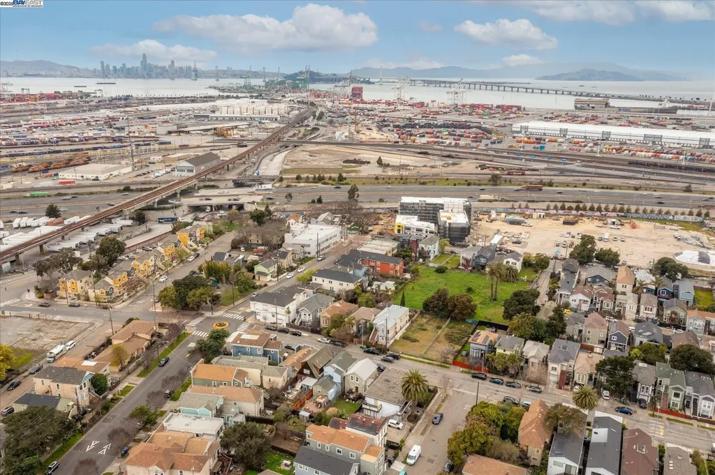1745 Chase Street Oakland CA 94607