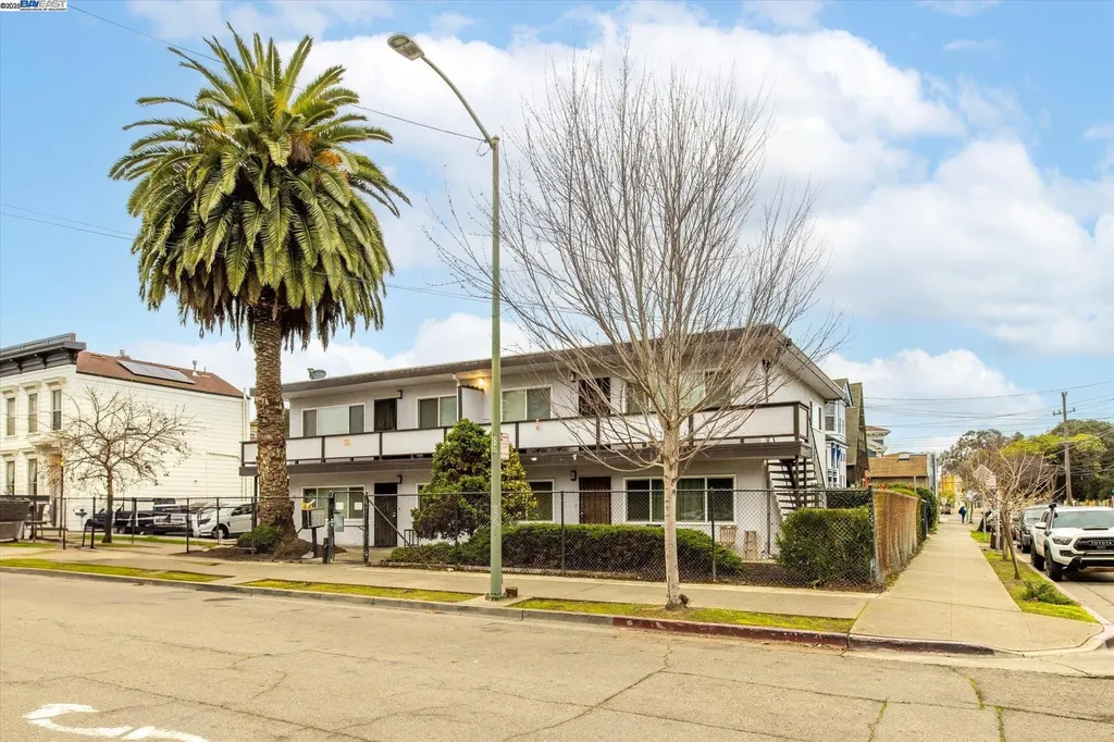 1745 Chase Street Oakland CA 94607