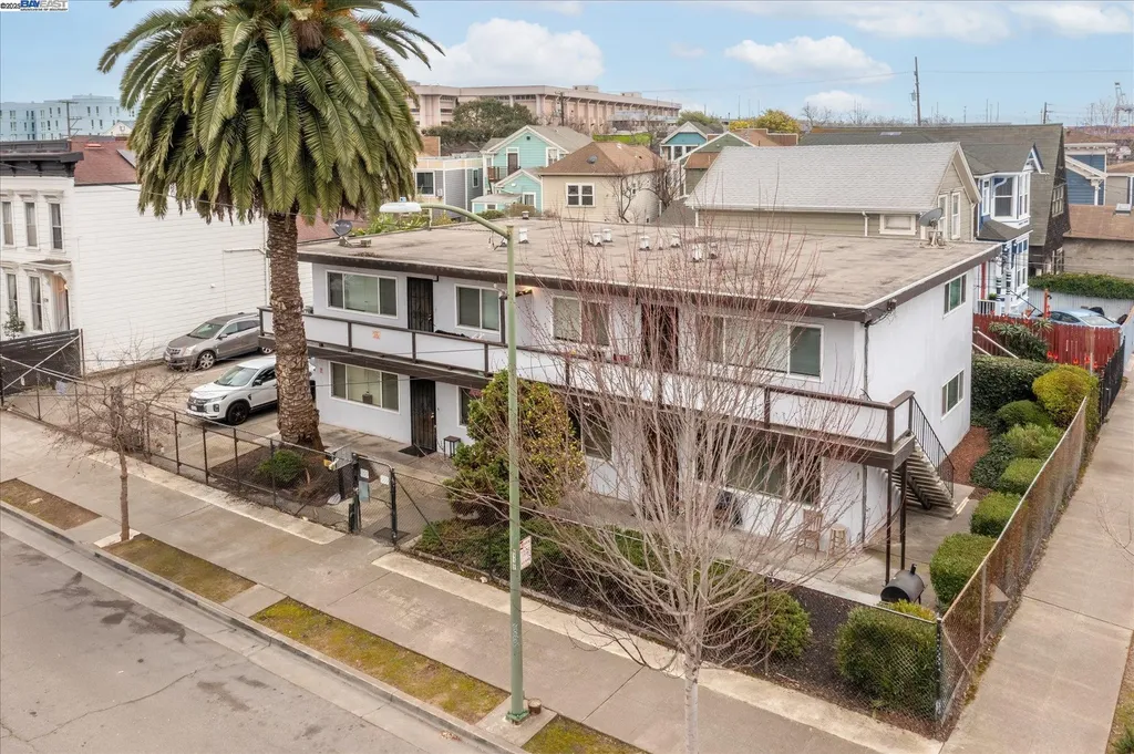 1745 Chase Street Oakland CA 94607