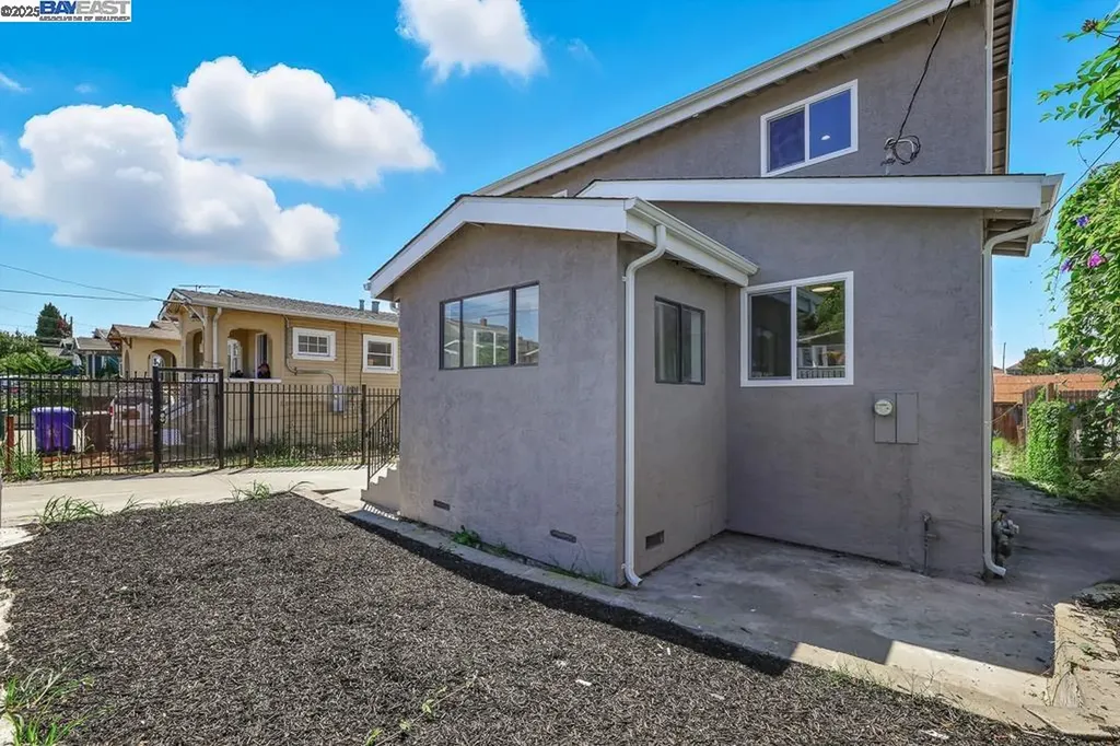 1739 22nd Street Oakland CA 94606