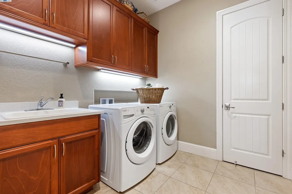 2062 Reserva Court Brentwood CA 94513