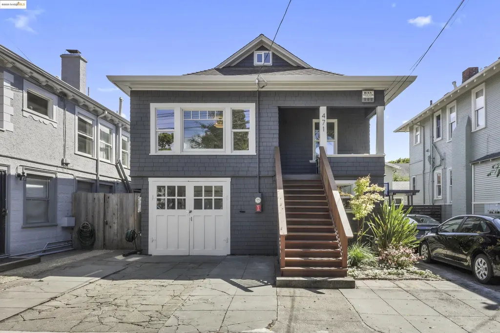 471 Mcauley Street Oakland CA 94609