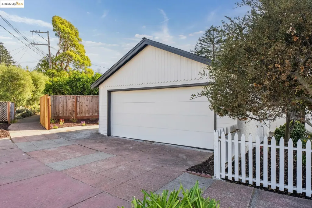716 Coventry Road Kensington CA 94707