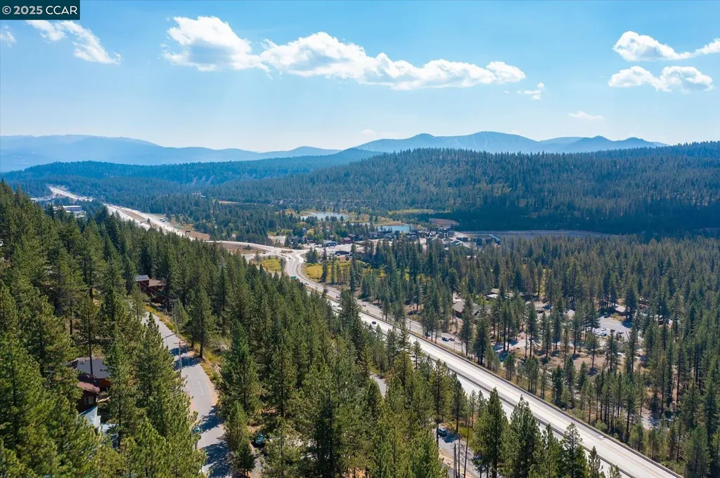 12605 Sierra Drive Truckee CA 96161