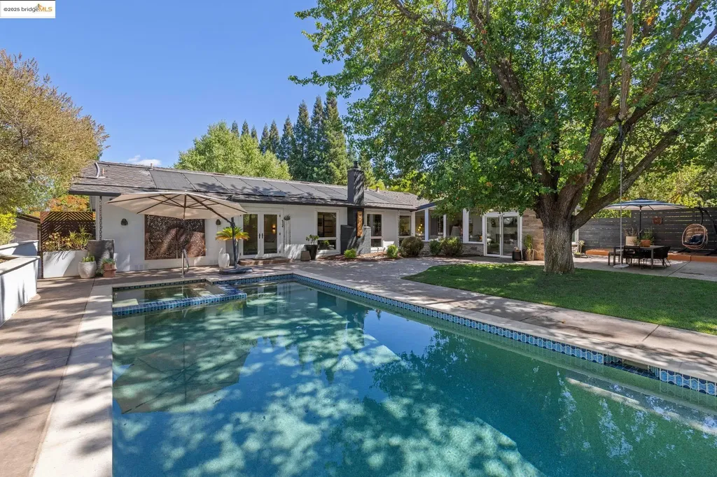 Lafayette CA, 680 Wee Donegal