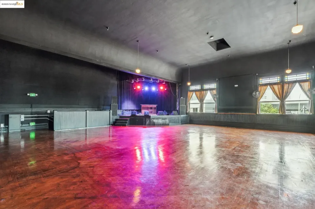 645 Grand Avenue Oakland CA 94612
