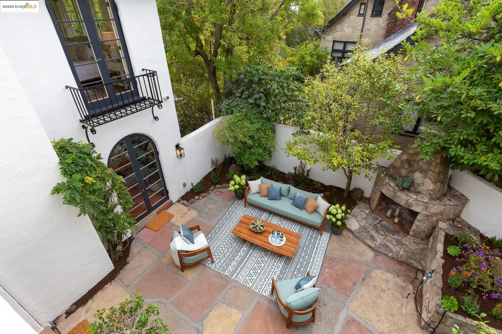 191 Indian Road Piedmont CA 94610