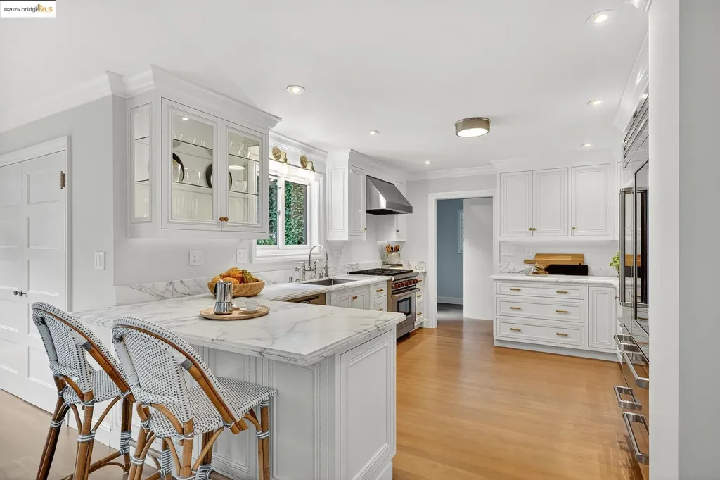 191 Indian Road Piedmont CA 94610