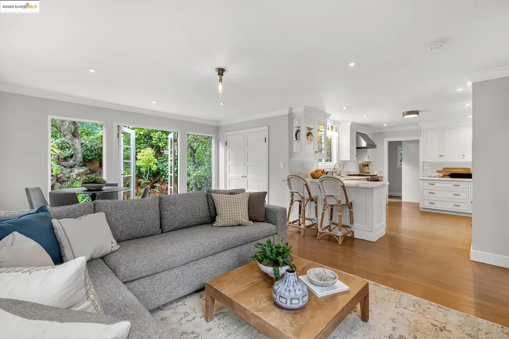 191 Indian Road Piedmont CA 94610