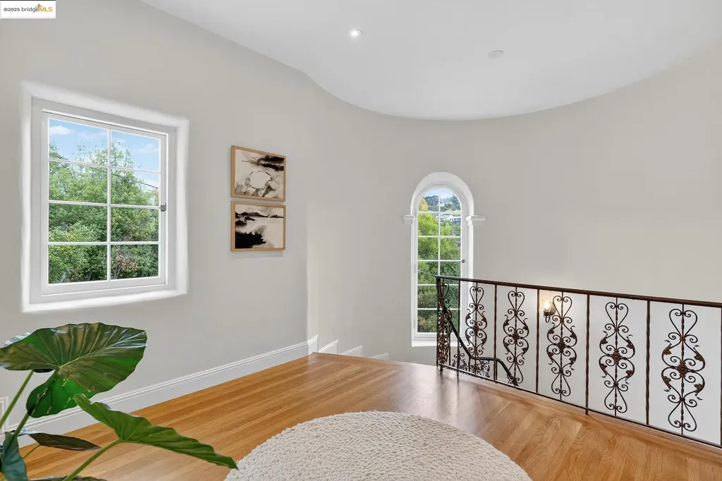 191 Indian Road Piedmont CA 94610
