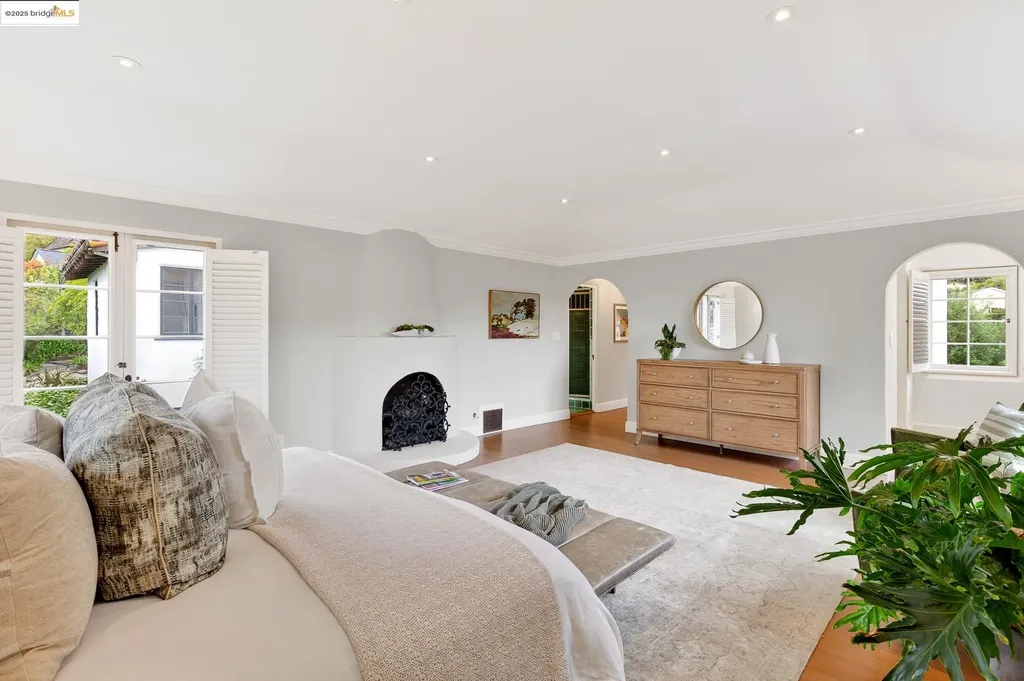 191 Indian Road Piedmont CA 94610