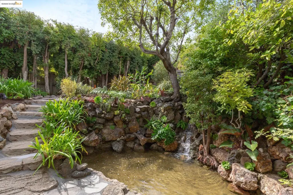 191 Indian Road Piedmont CA 94610
