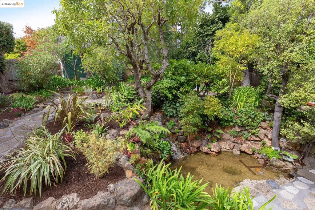 191 Indian Road Piedmont CA 94610