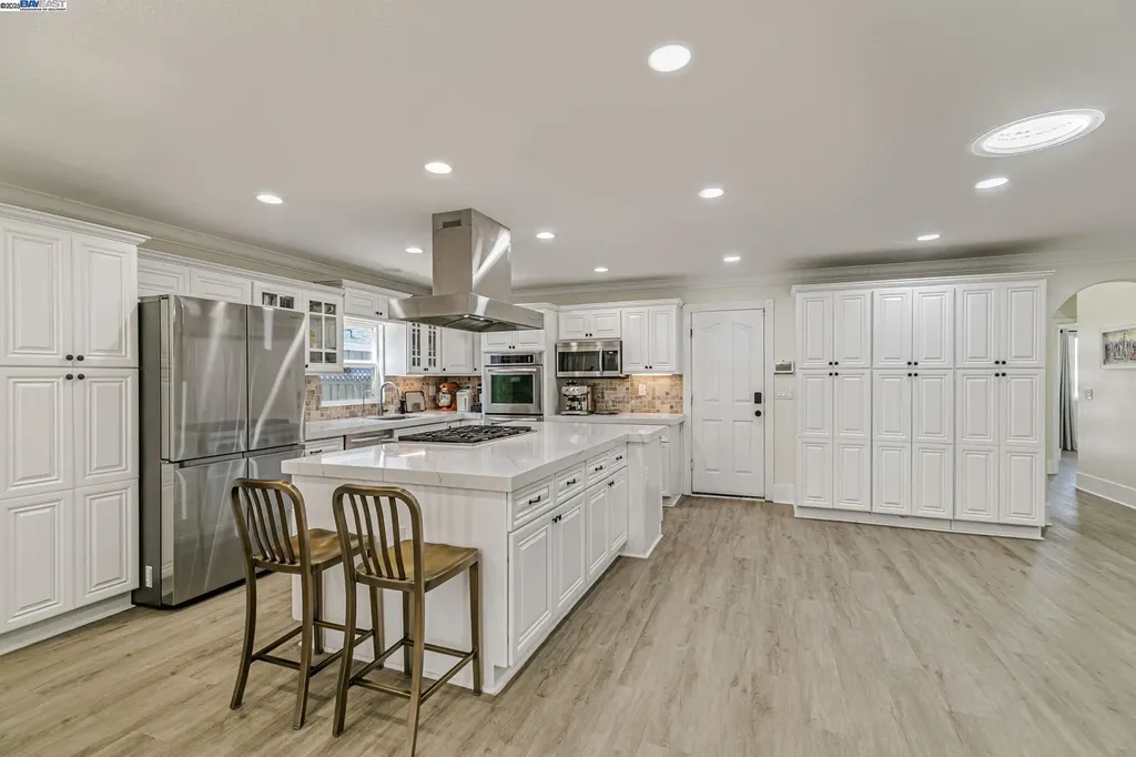 4714 Serra Avenue Fremont CA 94538