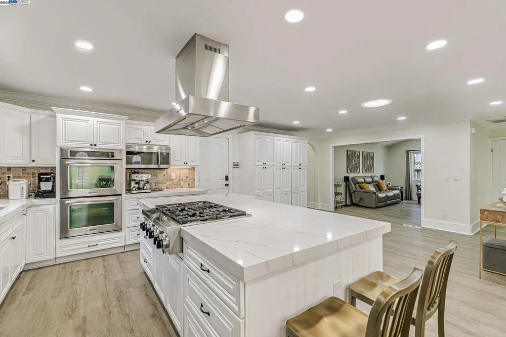 4714 Serra Avenue Fremont CA 94538