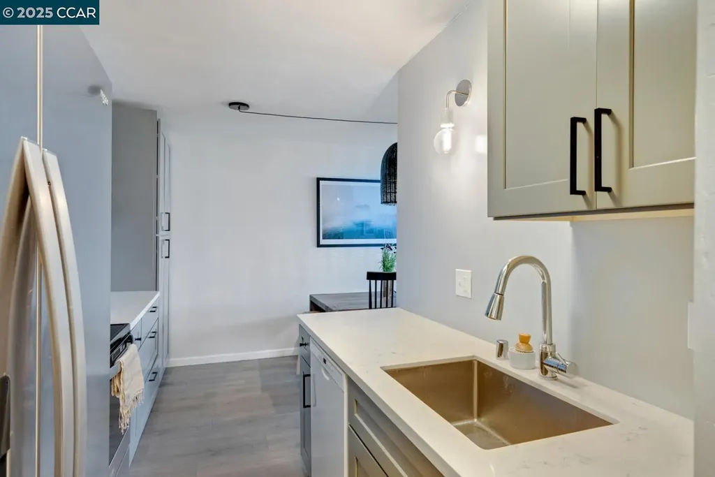 567 Oakland Avenue Oakland CA 94611