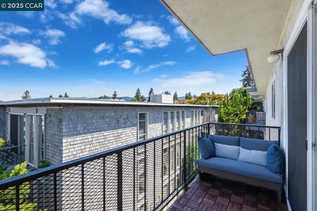 567 Oakland Avenue Oakland CA 94611