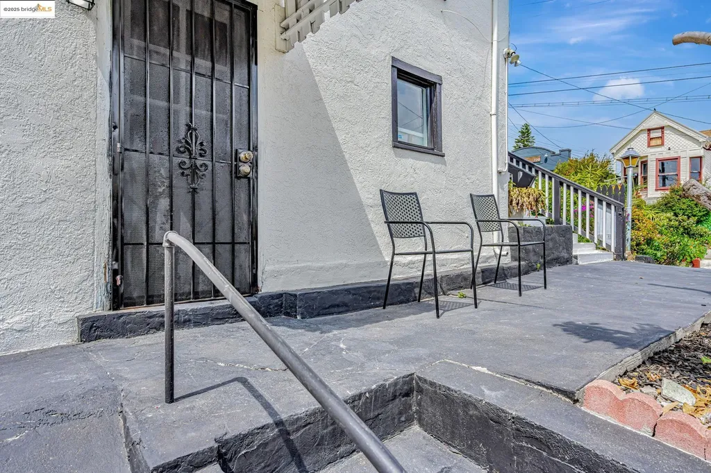 725 21st Street Oakland CA 94606