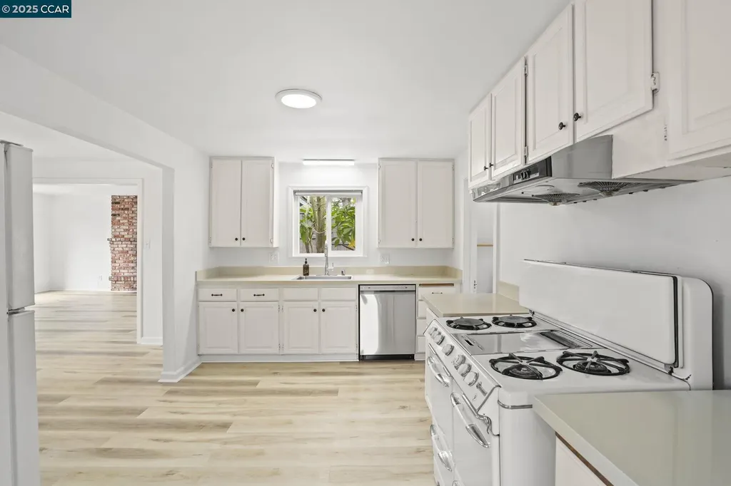 742 La Paloma Road El Sobrante CA 94803