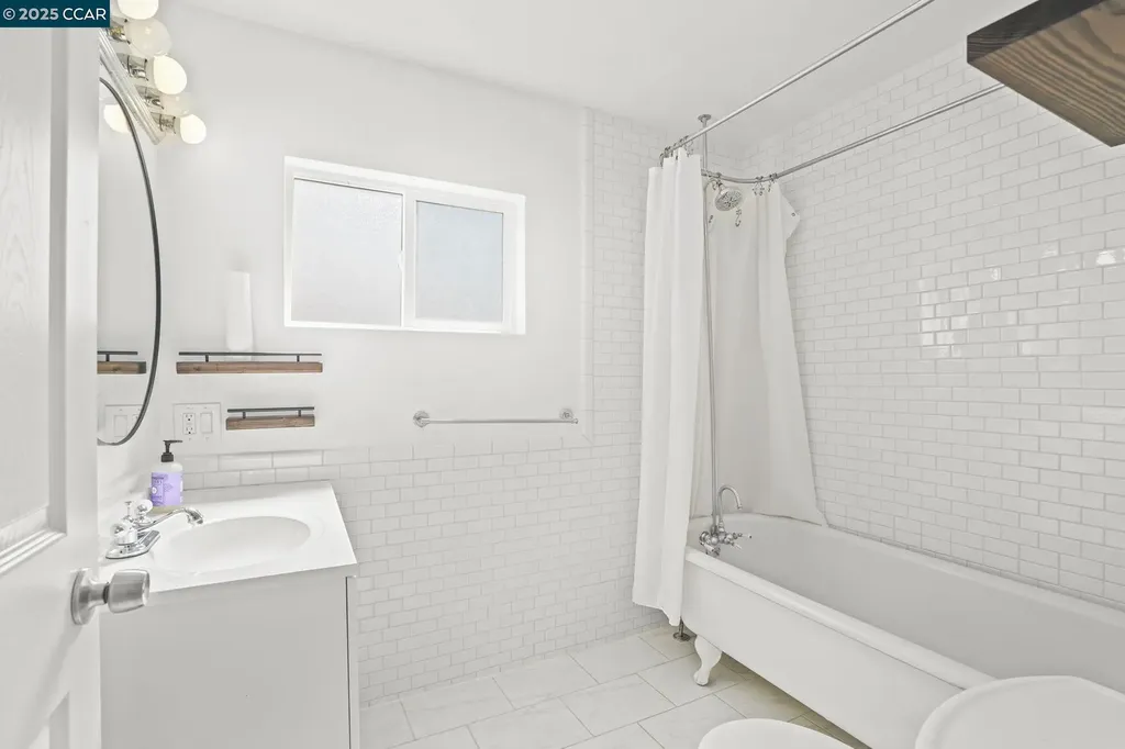 742 La Paloma Road El Sobrante CA 94803