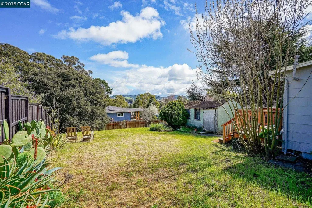 742 La Paloma Road El Sobrante CA 94803